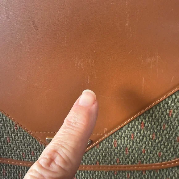 Yves Saint Laurent Olive Green Woven Crossbody with Tan Leather Trim - Picture 11 of 12